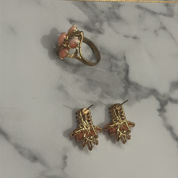 Coral and gold Jewelry Set - Picture 7 of 10